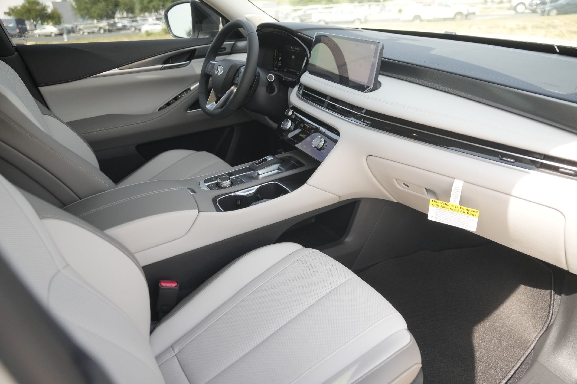 2026 Infiniti QX60 Luxe photo 13