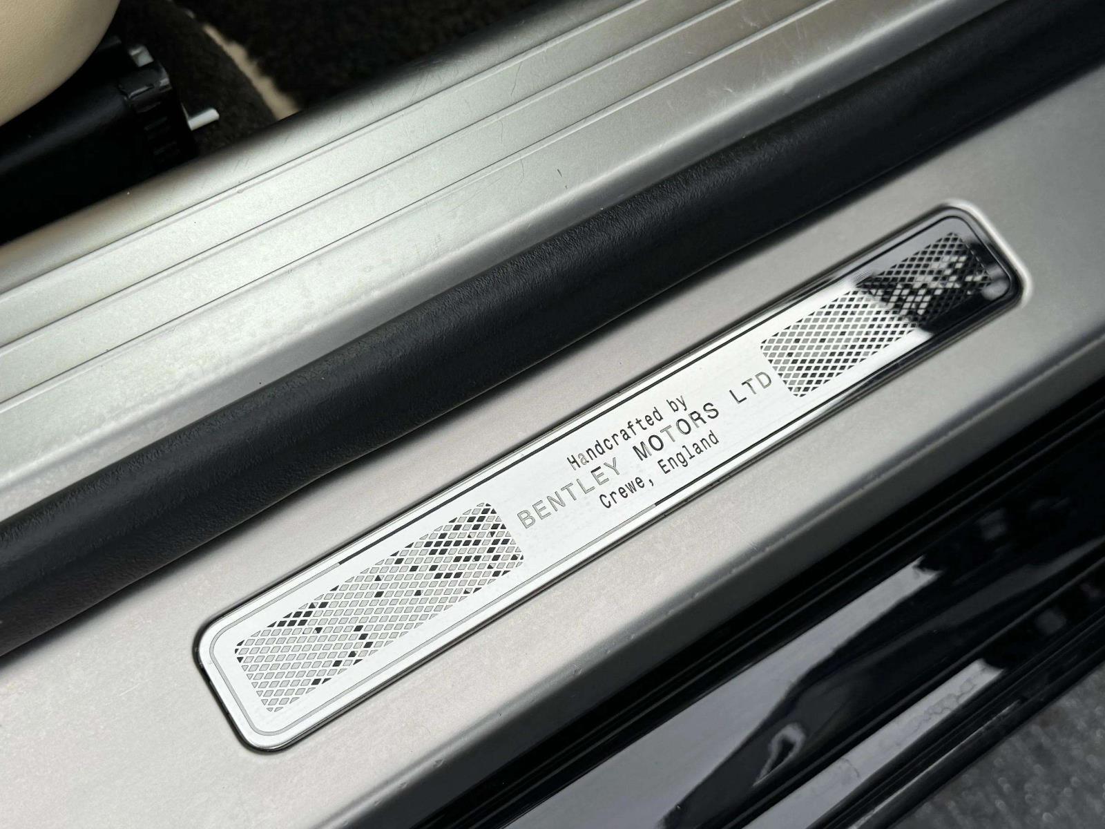 2014 Bentley Flying Spur Base photo 26