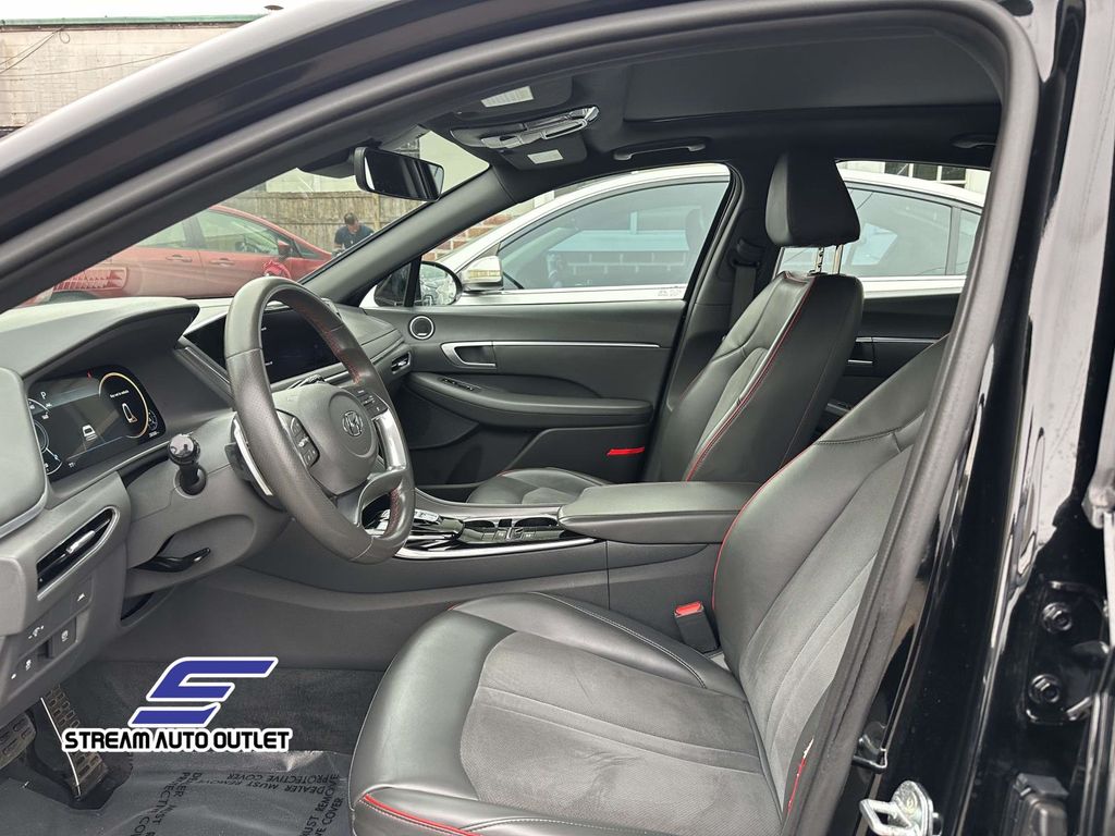 2022 Hyundai Sonata SEL Plus photo 13