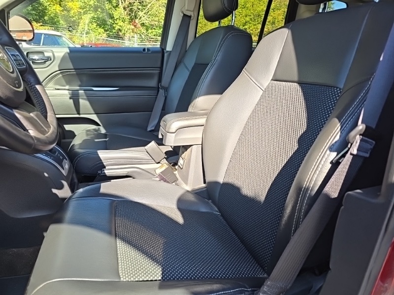 2014 Jeep Compass Latitude photo 9