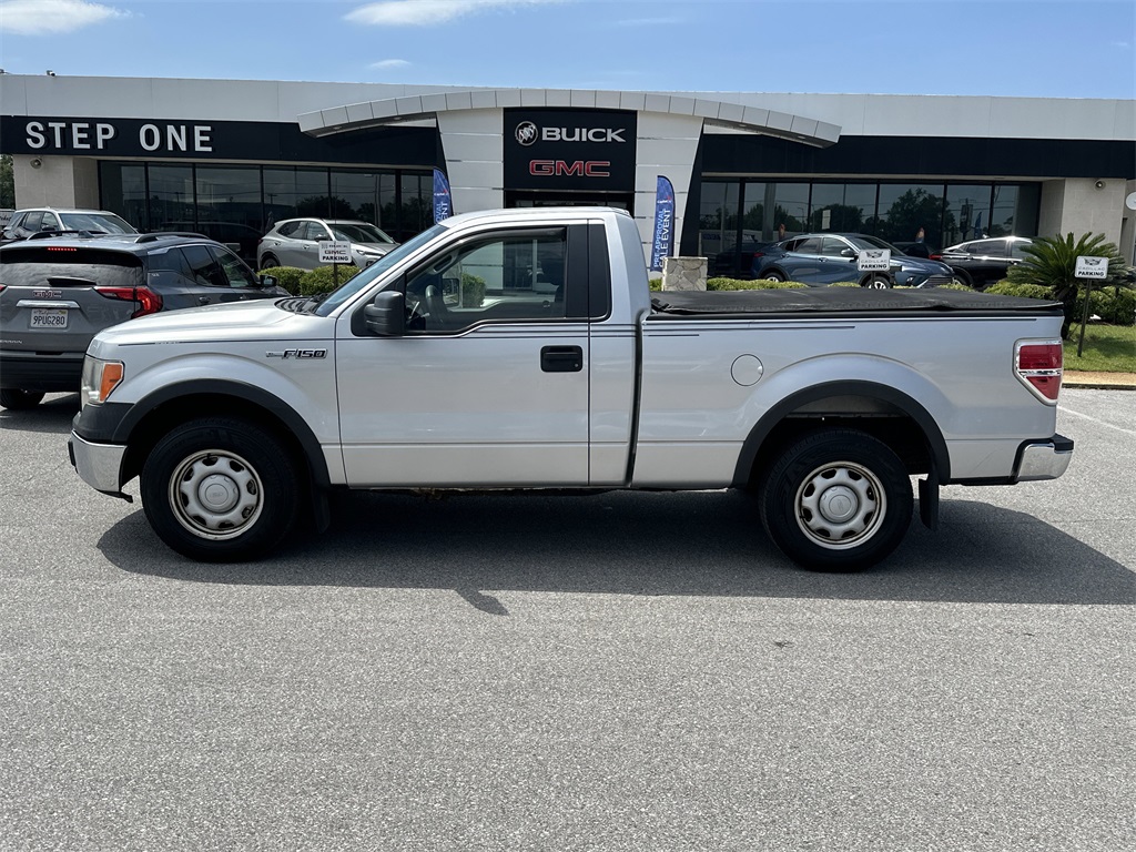 2010 Ford F-150 XL photo 4