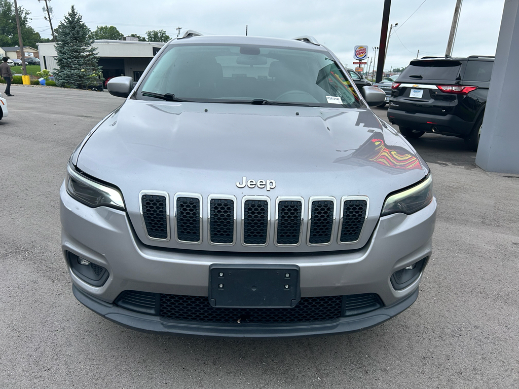 2019 Jeep Cherokee Latitude photo 2