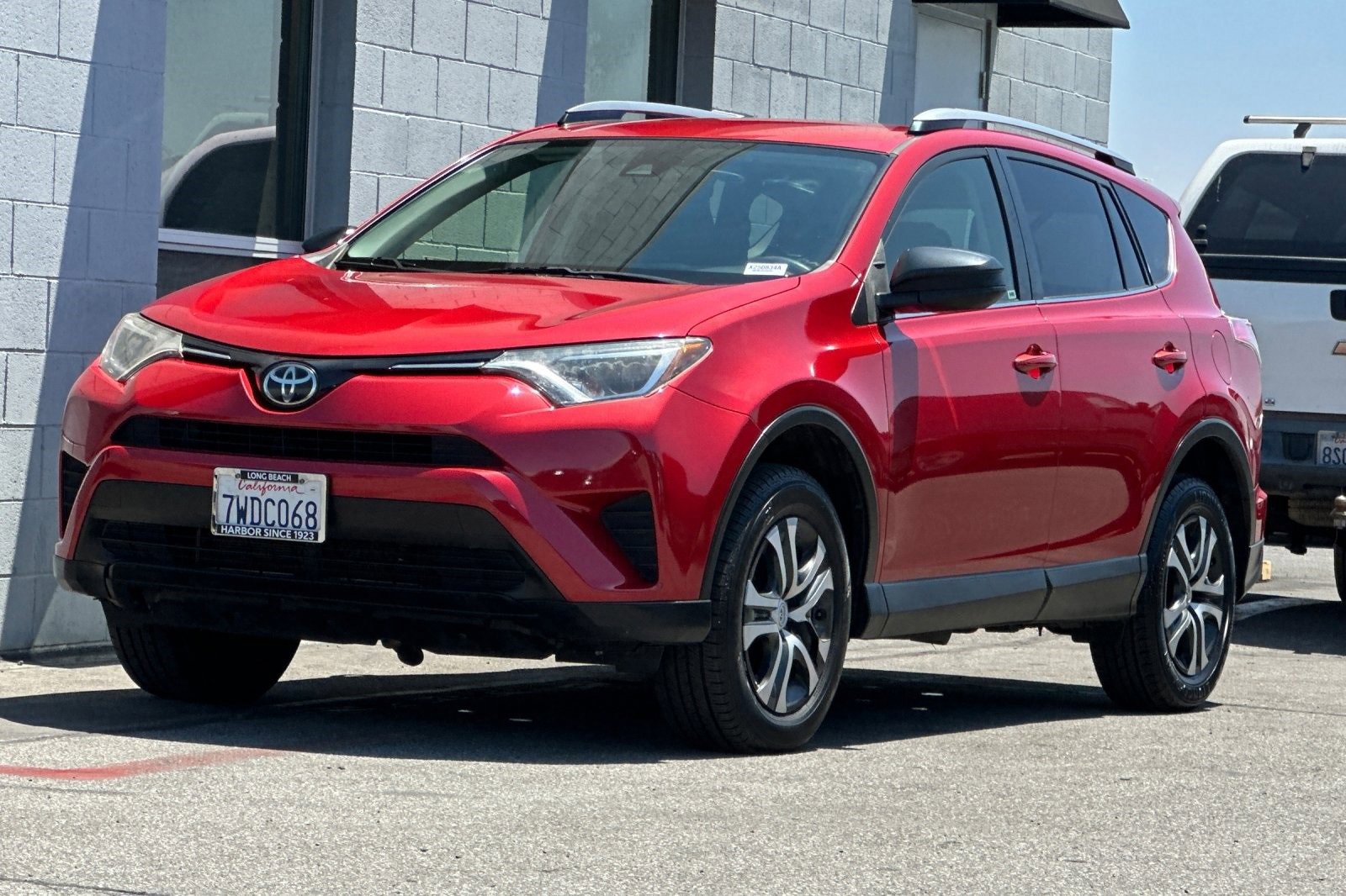 2017 Toyota RAV4 LE photo 8
