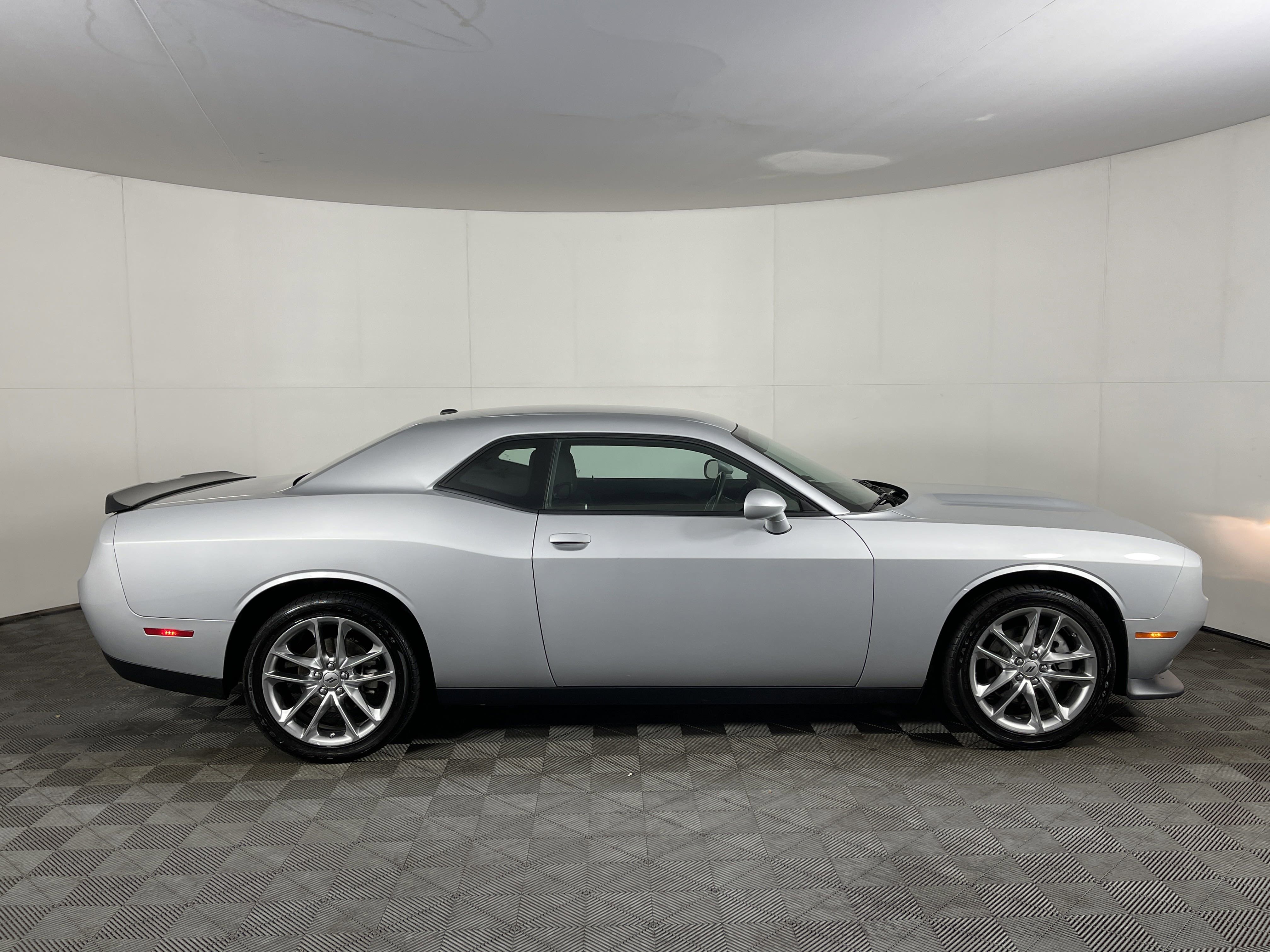 2023 Dodge Challenger GT AWD photo 4