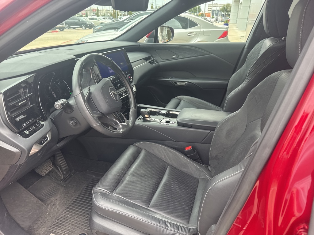 2023 Lexus RX photo 3