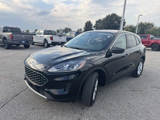2022 Ford Escape SE photo 3
