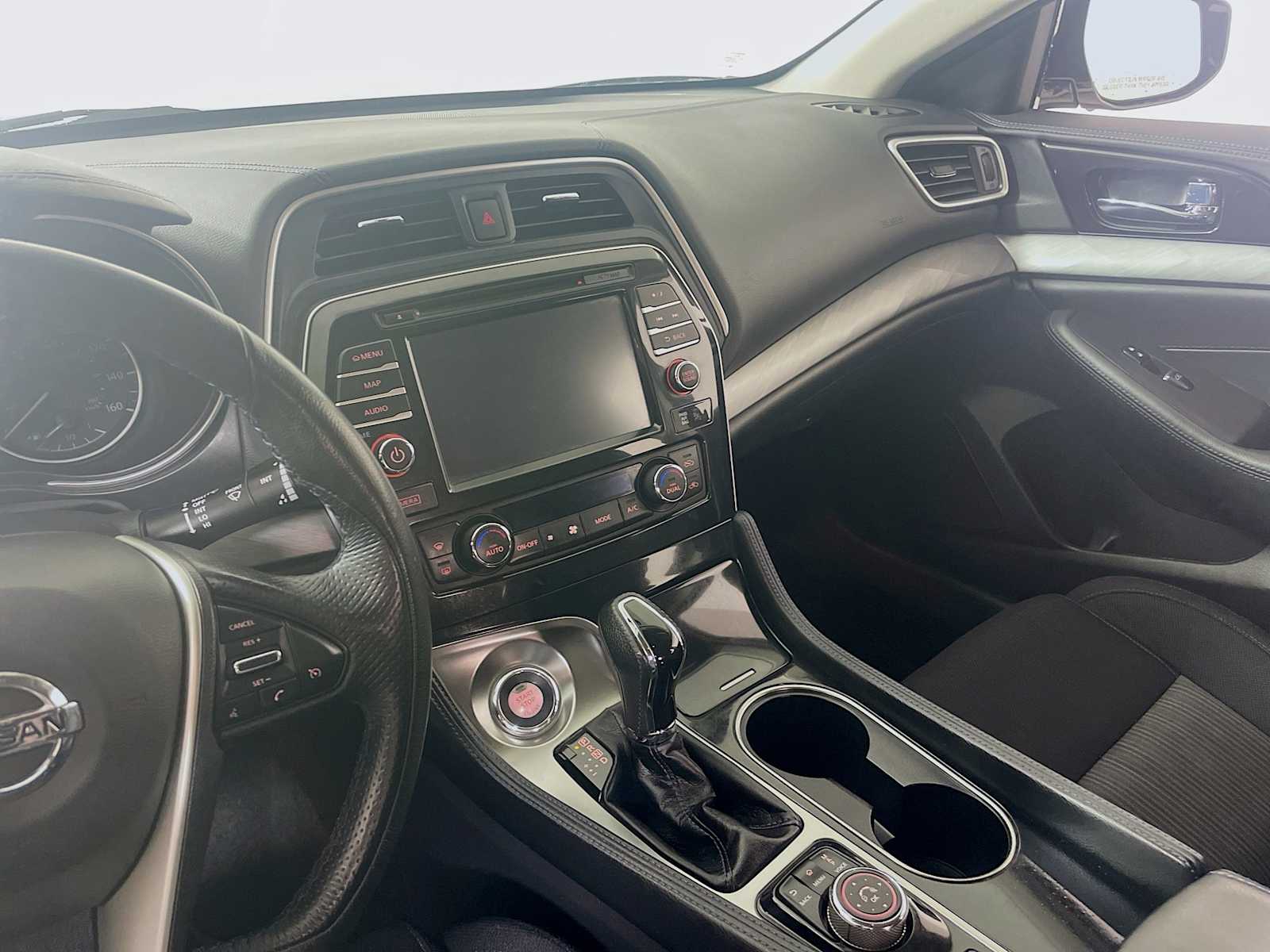 2018 Nissan Maxima S photo 18