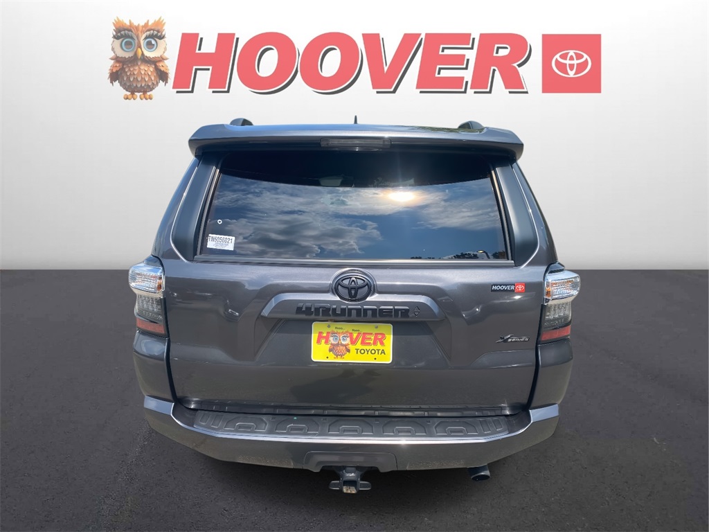 2022 Toyota 4Runner SR5 photo 2
