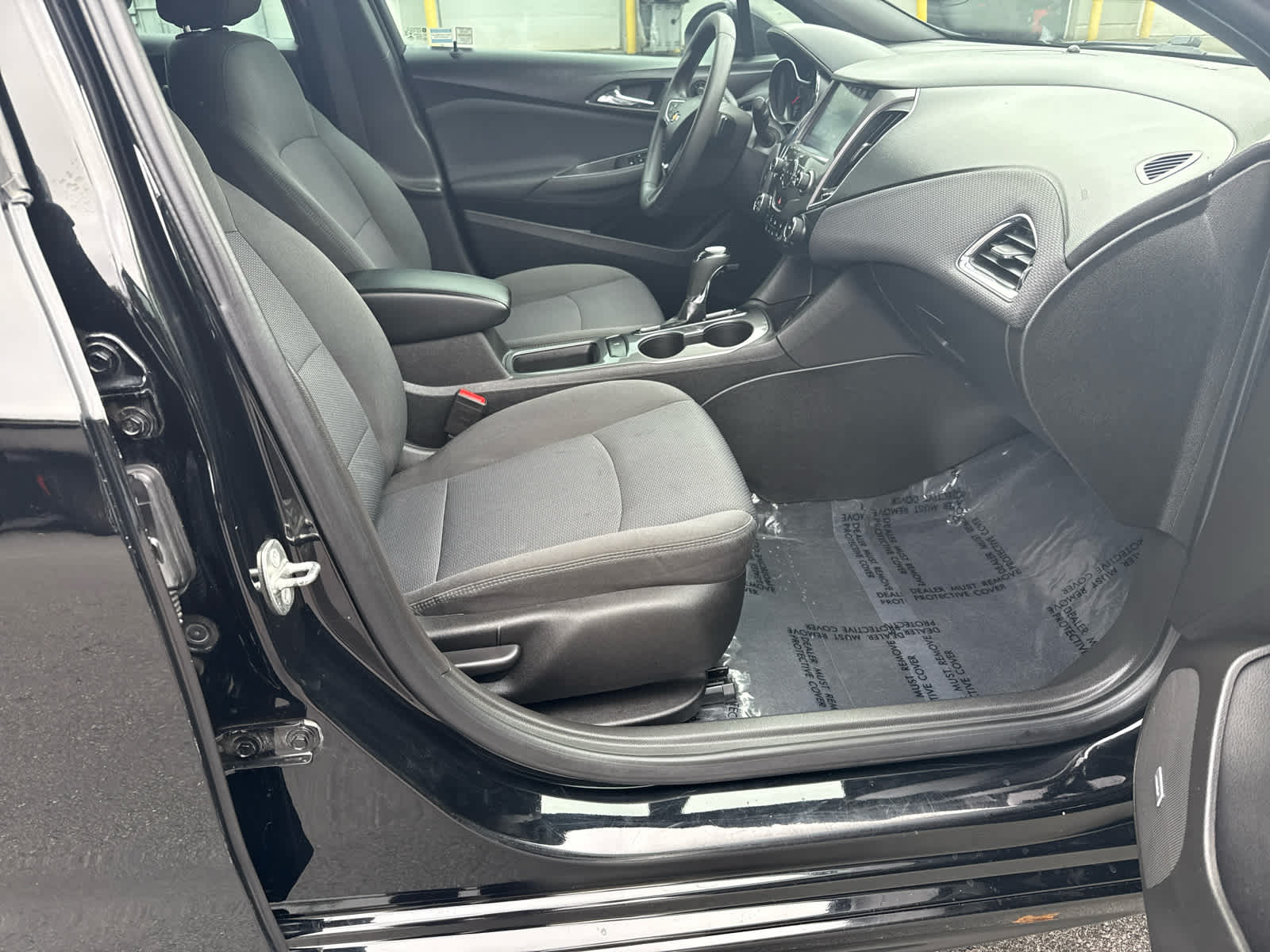 2018 Chevrolet Cruze LT photo 12
