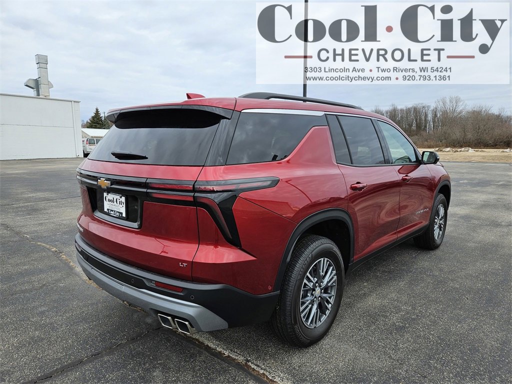 2024 Chevrolet Traverse photo 2