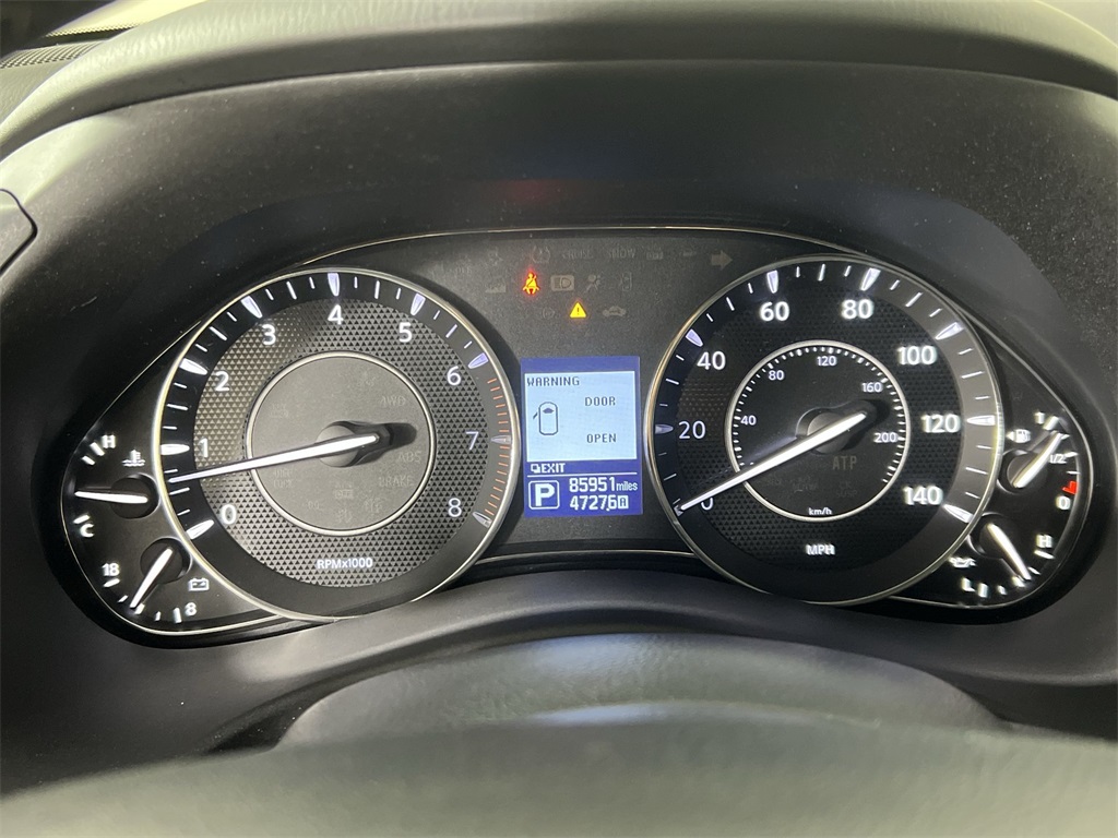 2018 Nissan Armada Platinum photo 9