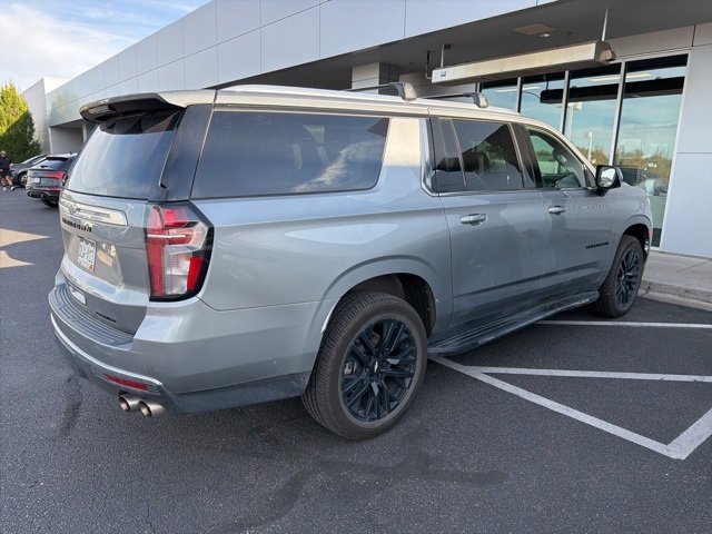 2023 Chevrolet Suburban Premier photo 4
