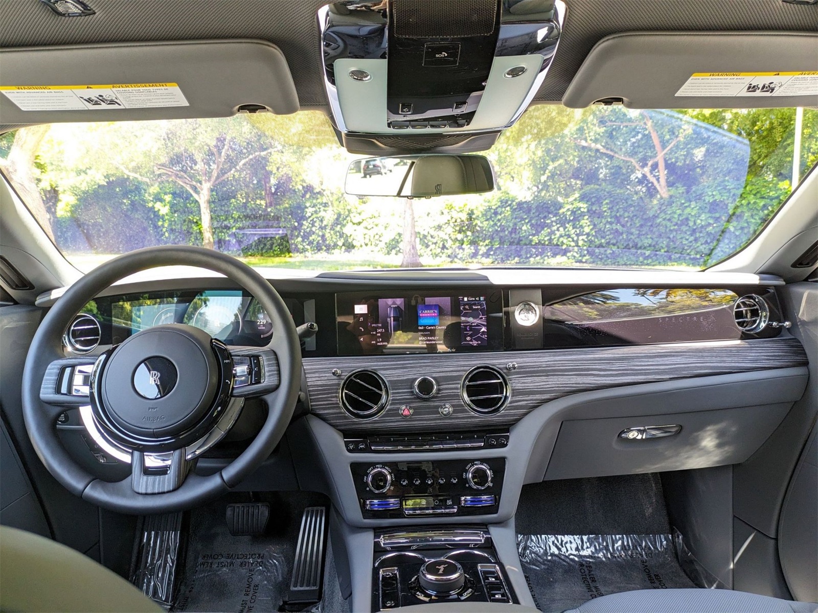 2024 Rolls Royce Spectre photo 4