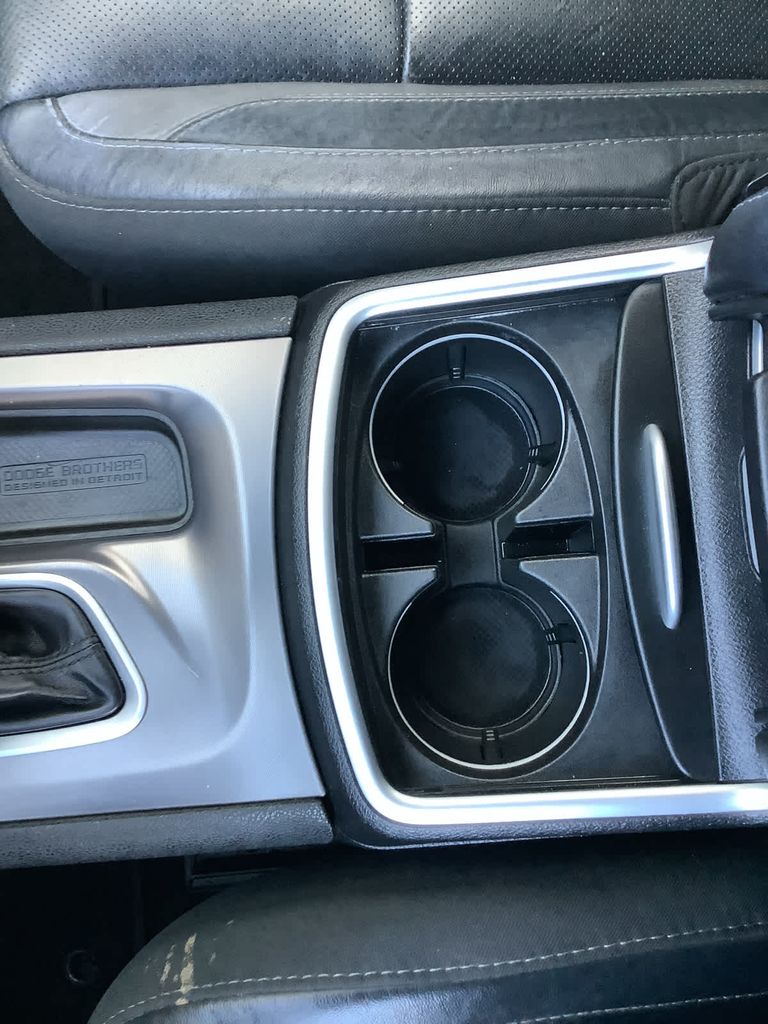 2021 Dodge Charger SXT photo 18