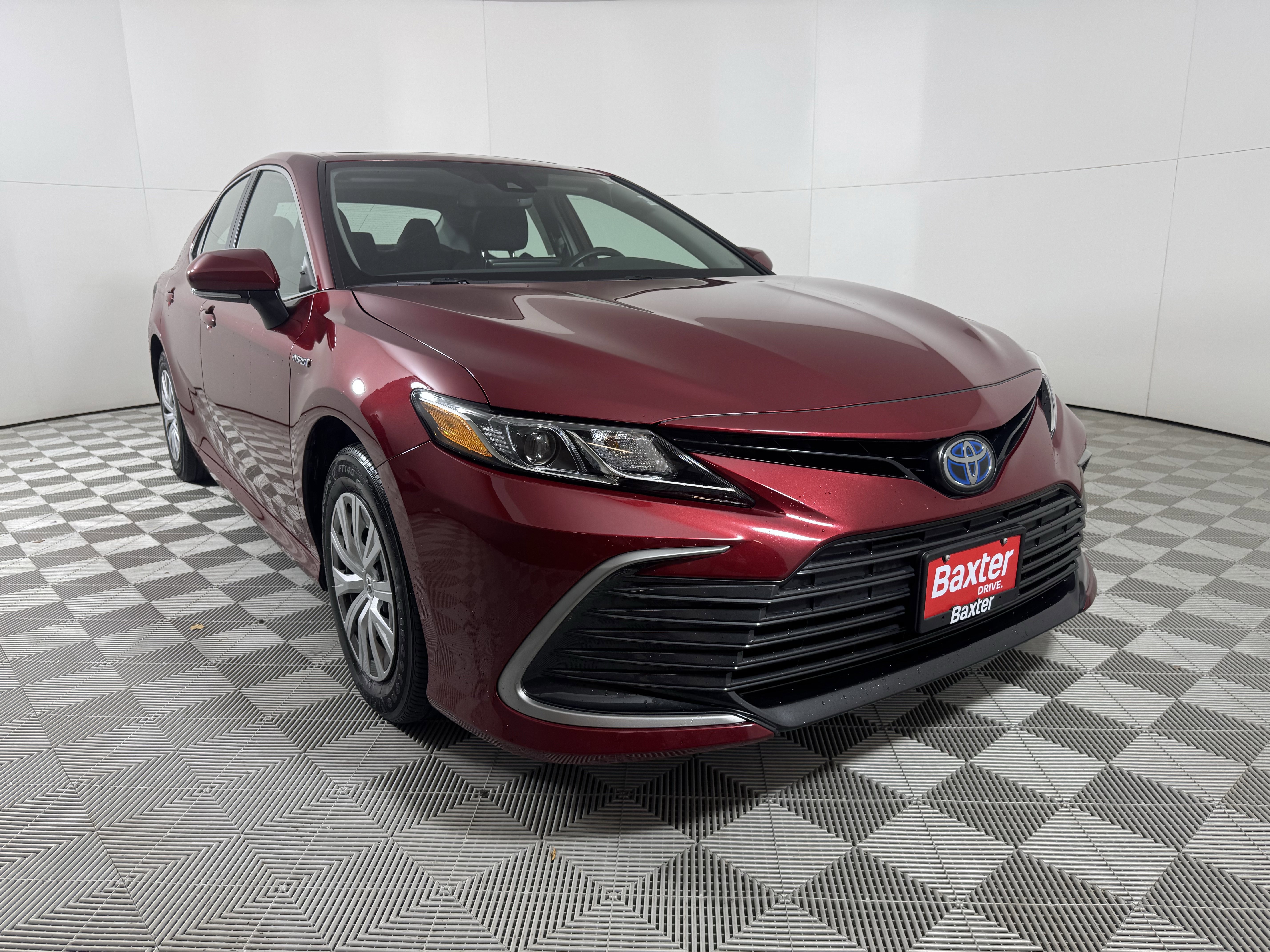2021 Toyota Camry LE's photo