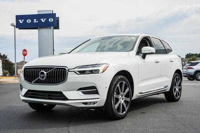 2021 Volvo XC60 Inscription photo 3