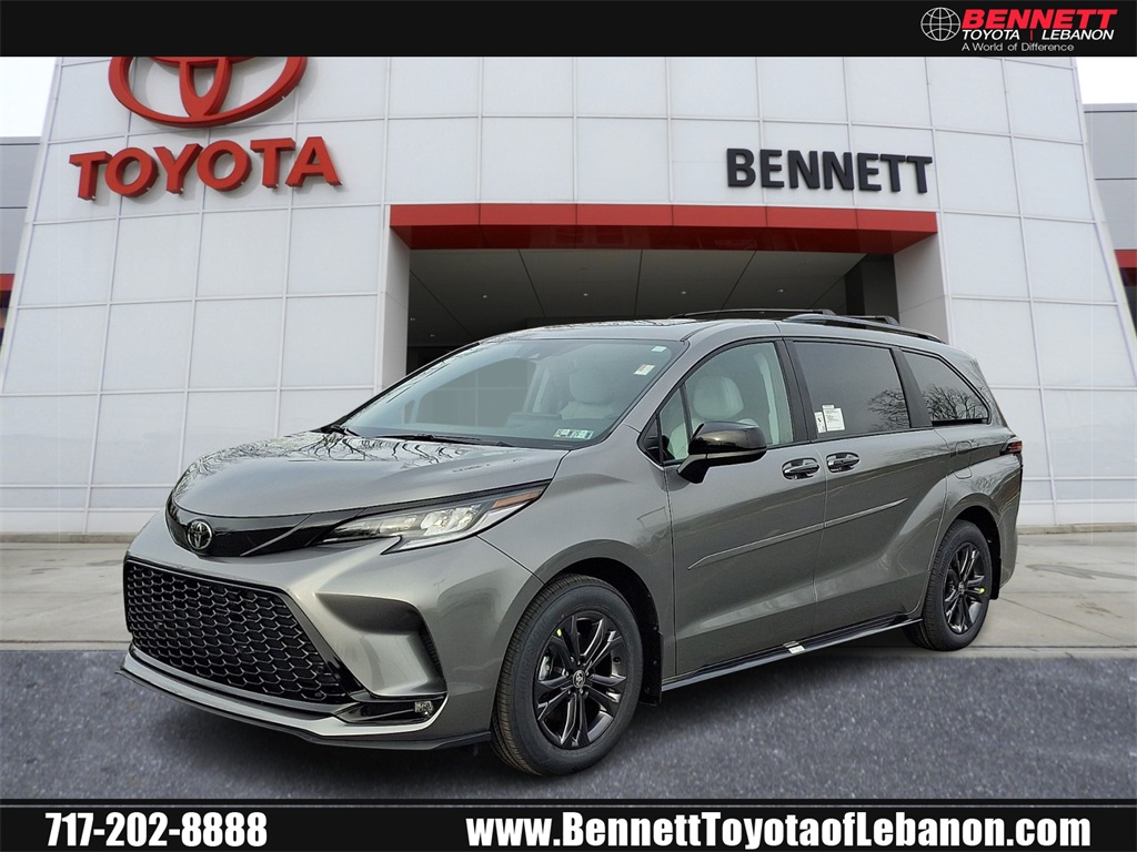 2026 Toyota Sienna XSE's photo