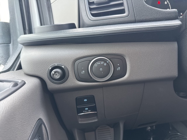 2025 Ford Transit photo 3