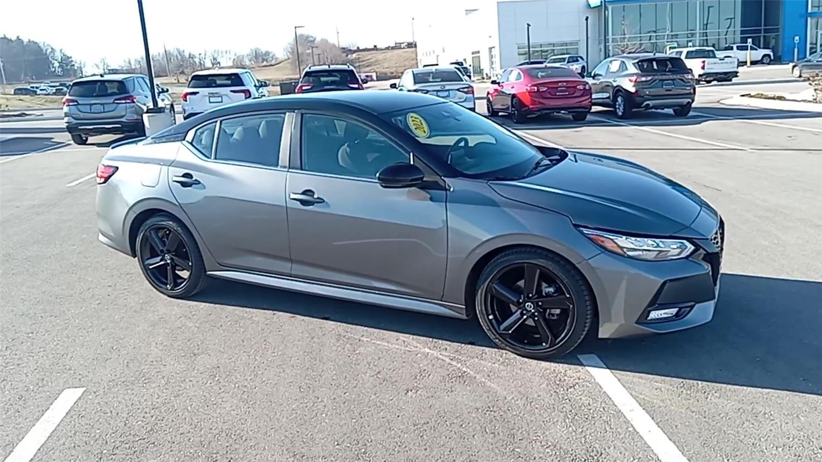 Used 2023 Nissan Sentra SR with VIN 3N1AB8DV1PY227445 for sale in Kansas City