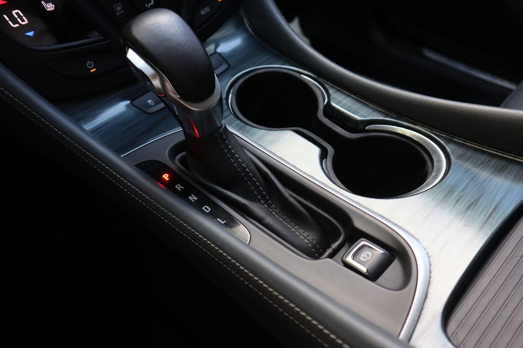 2020 Buick Envision Essence photo 16