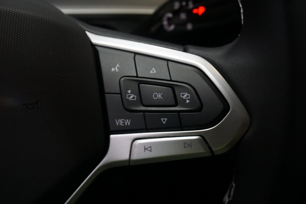 2025 Volkswagen Tiguan S photo 17