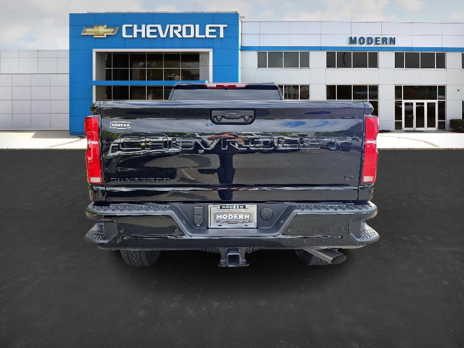 2025 Chevrolet Silverado 2500HD LT photo 4