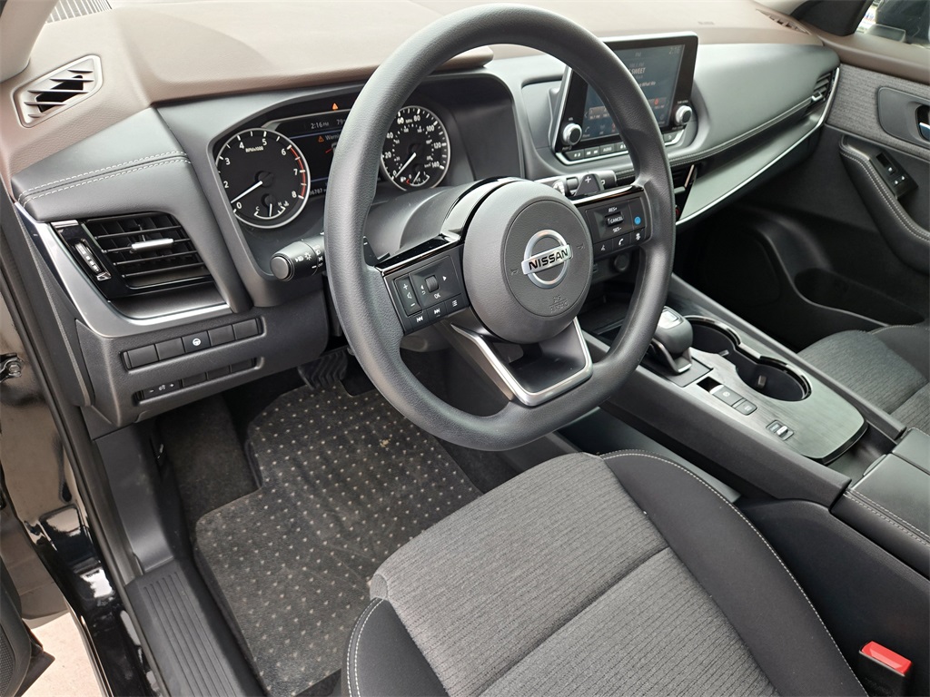 2021 Nissan Rogue SV photo 11