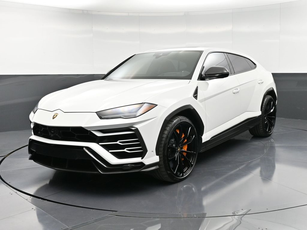 2021 Lamborghini Urus's photo
