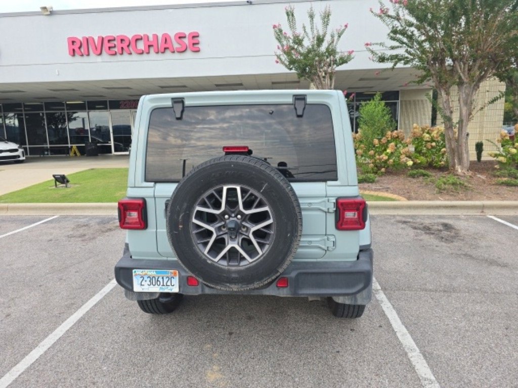 2024 Jeep Wrangler Sahara photo 4