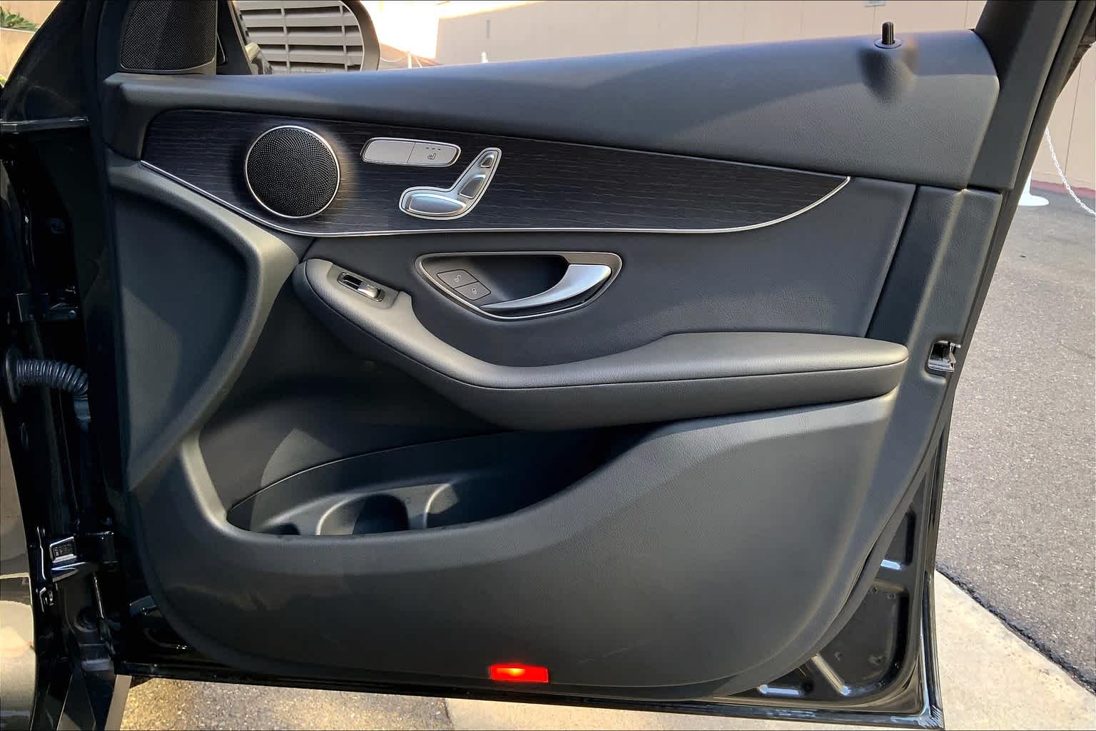 2022 Mercedes Benz GLC 300 photo 21