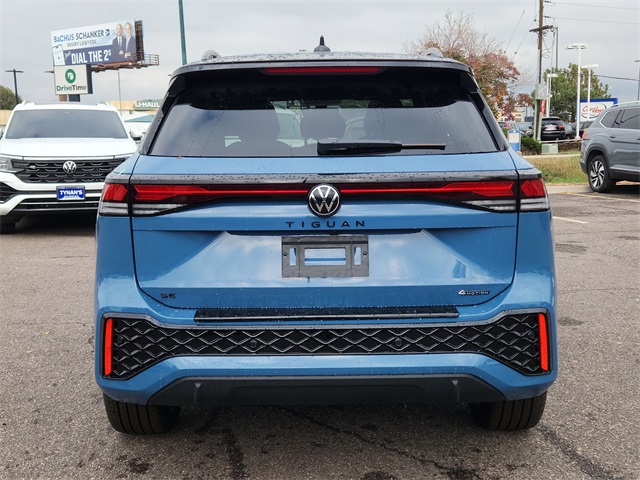 2025 Volkswagen Tiguan SE R-Line Black photo 4