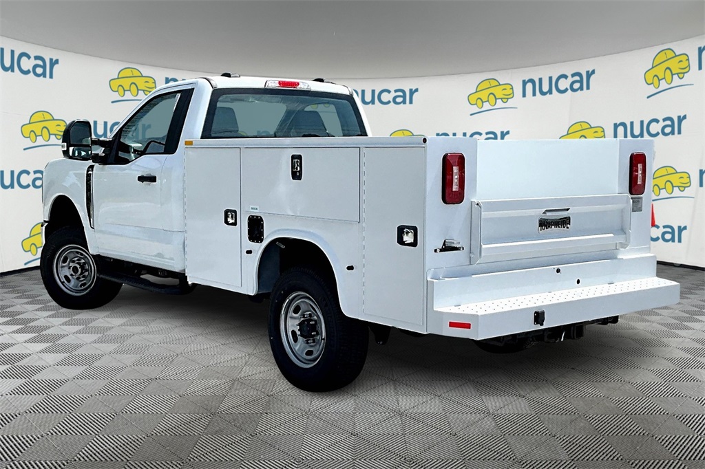 2025 Ford F-250 XL photo 4
