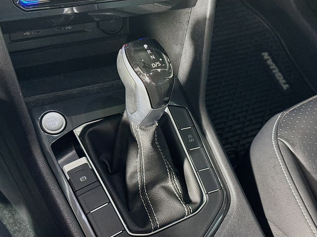 2024 Volkswagen Tiguan SE Wolfsburg Edition photo 16