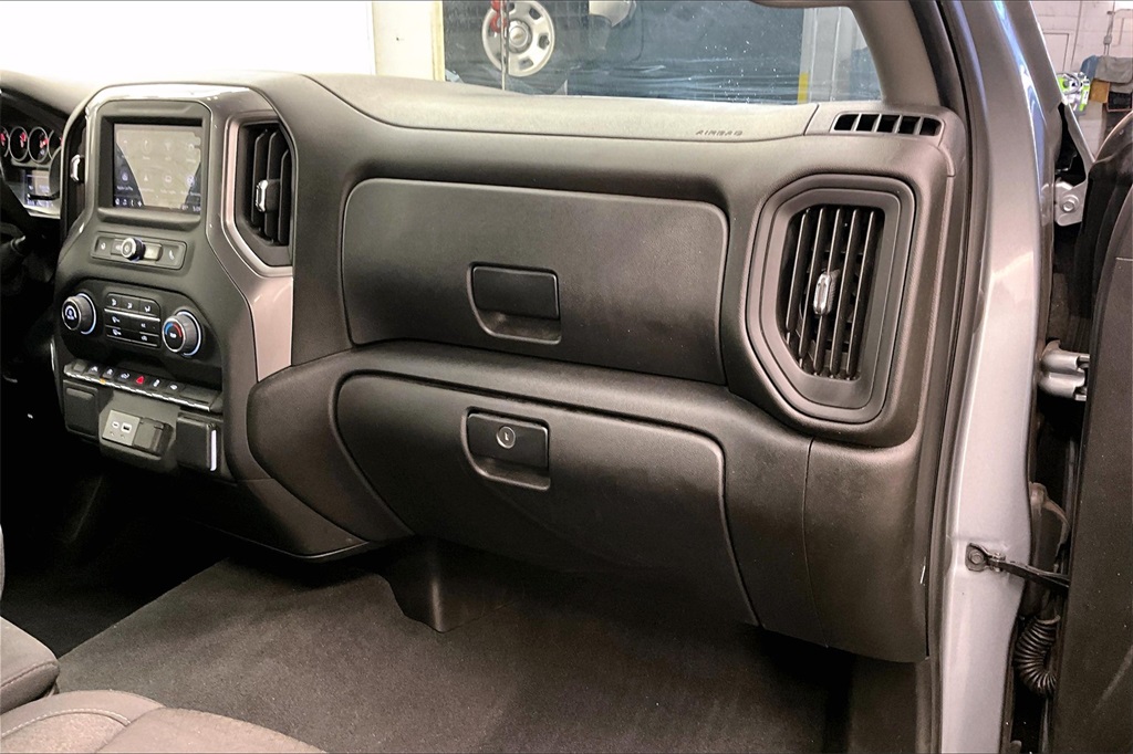 2024 Chevrolet Silverado 1500 Custom photo 14