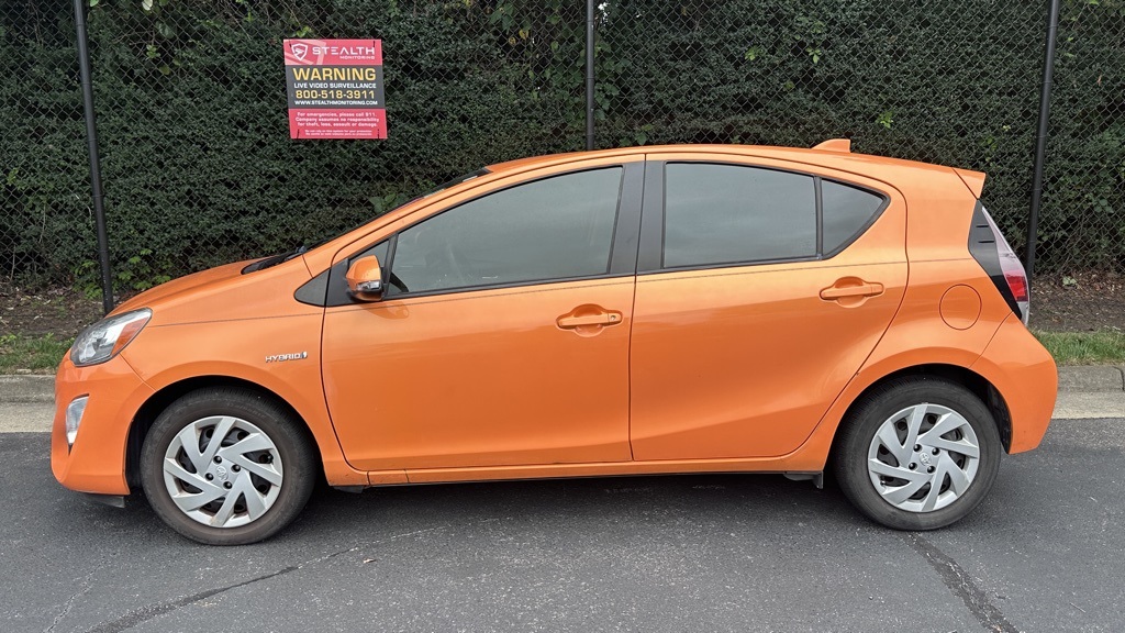 2015 Toyota Prius C Two photo 8