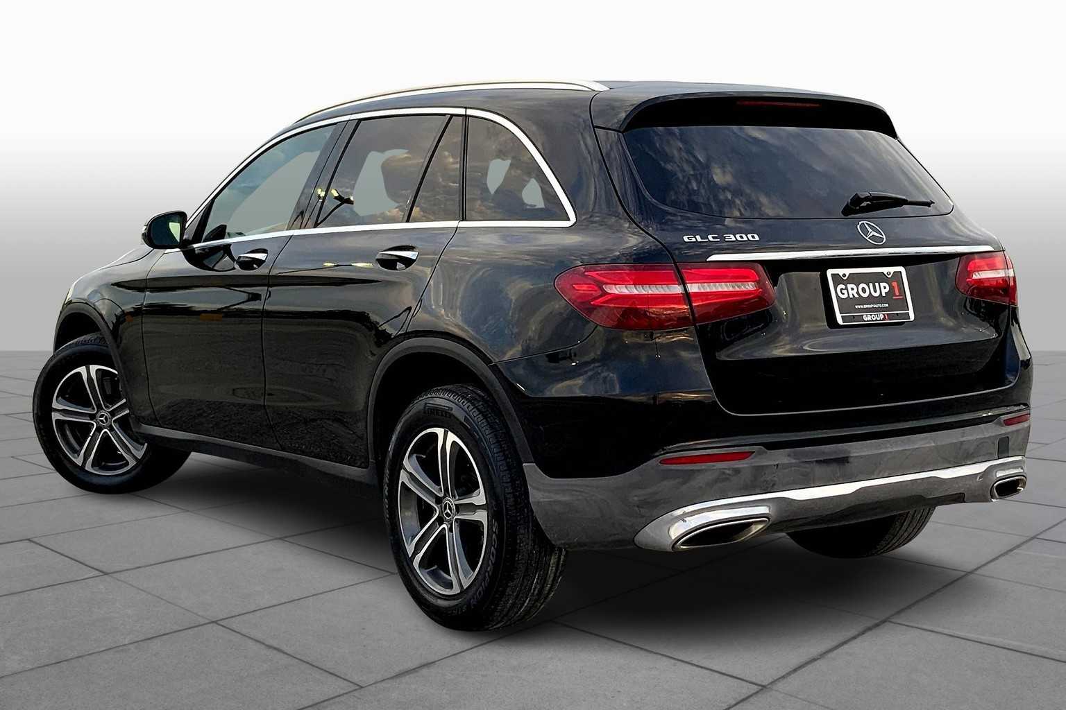 2018 Mercedes Benz GLC 300 photo 10