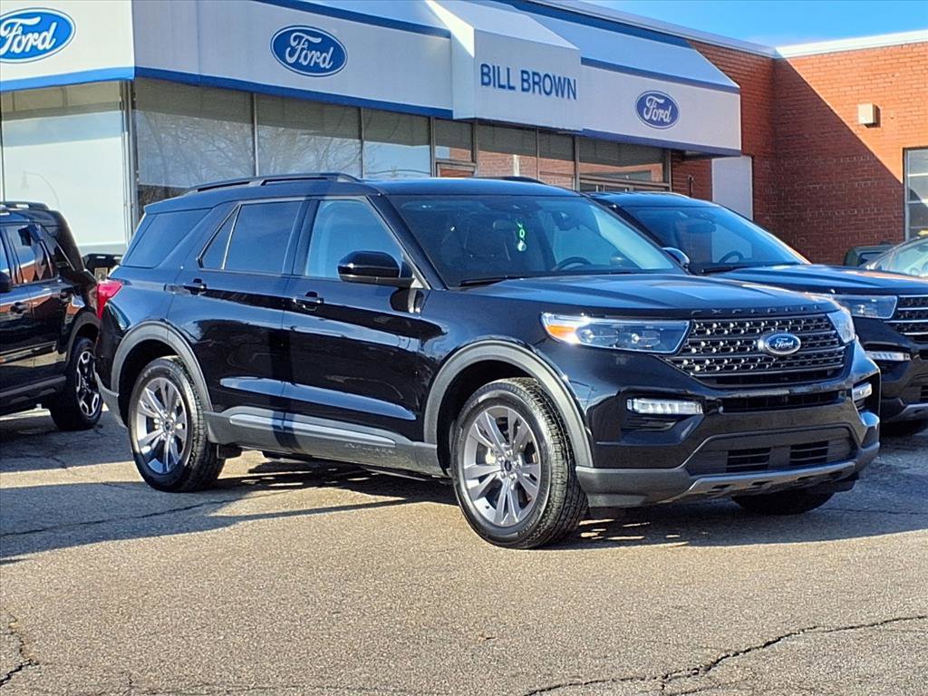 2023 Ford Explorer XLT's photo