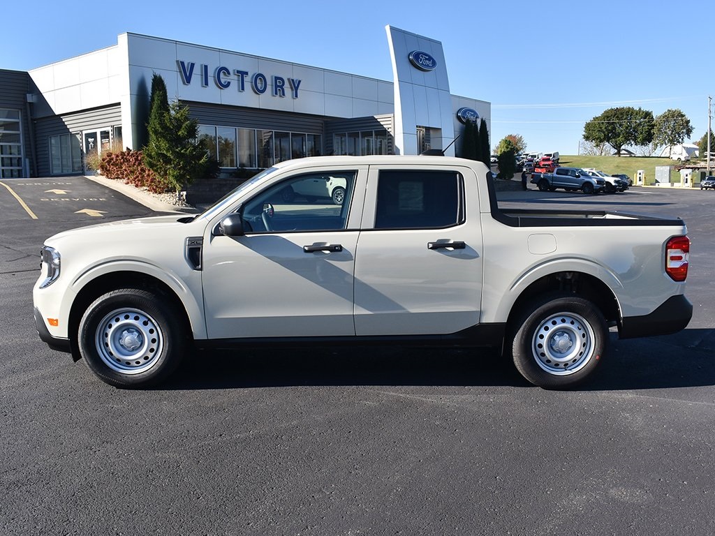2025 Ford Maverick XL photo 2