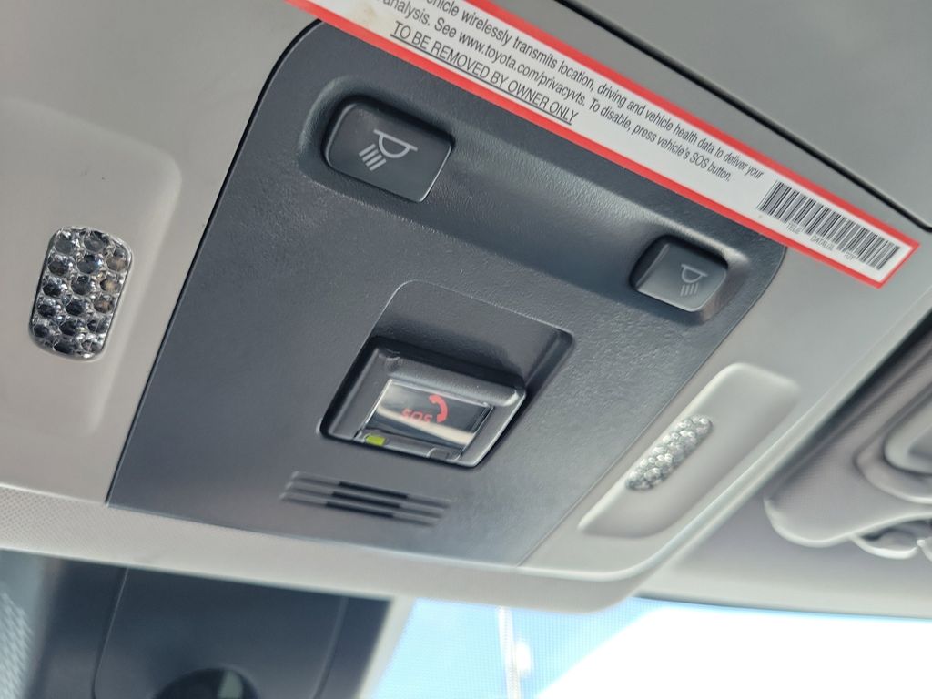2023 Toyota Camry SE photo 25