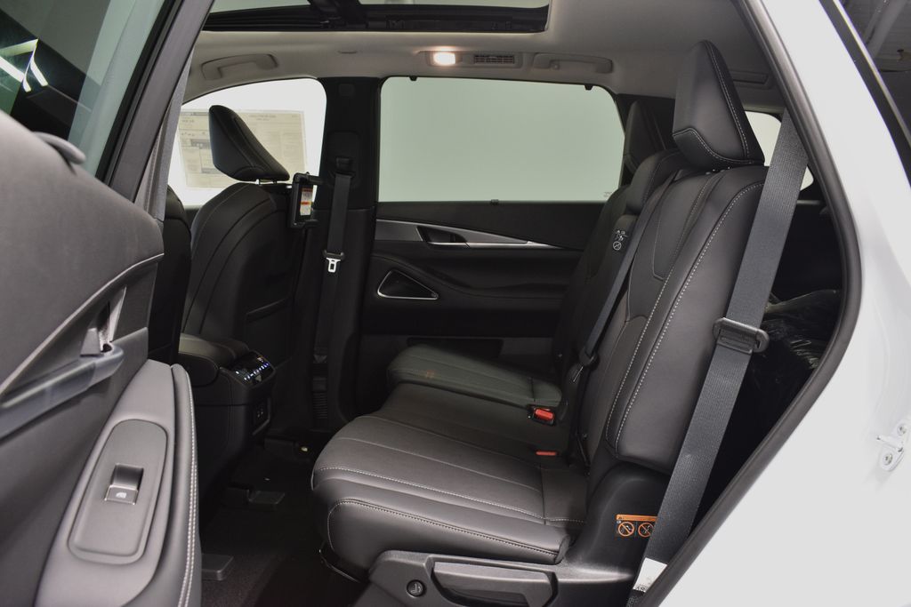 2026 Infiniti QX60 Luxe AWD photo 28