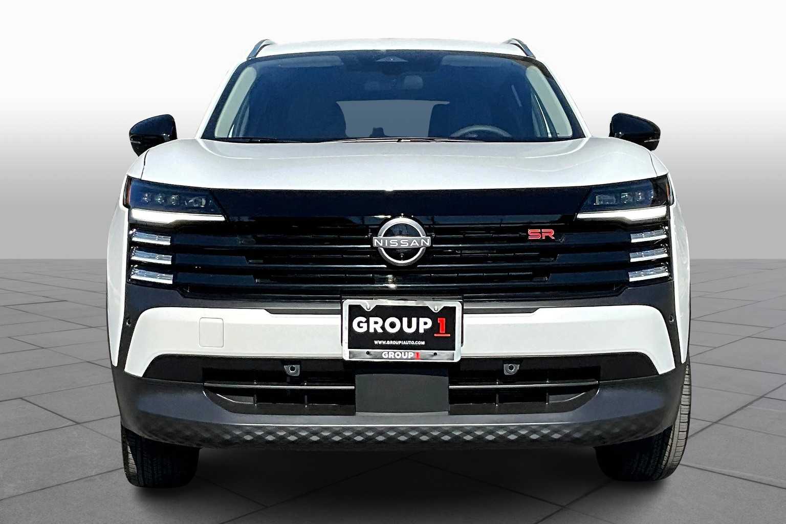 2026 Nissan Kicks SR photo 2