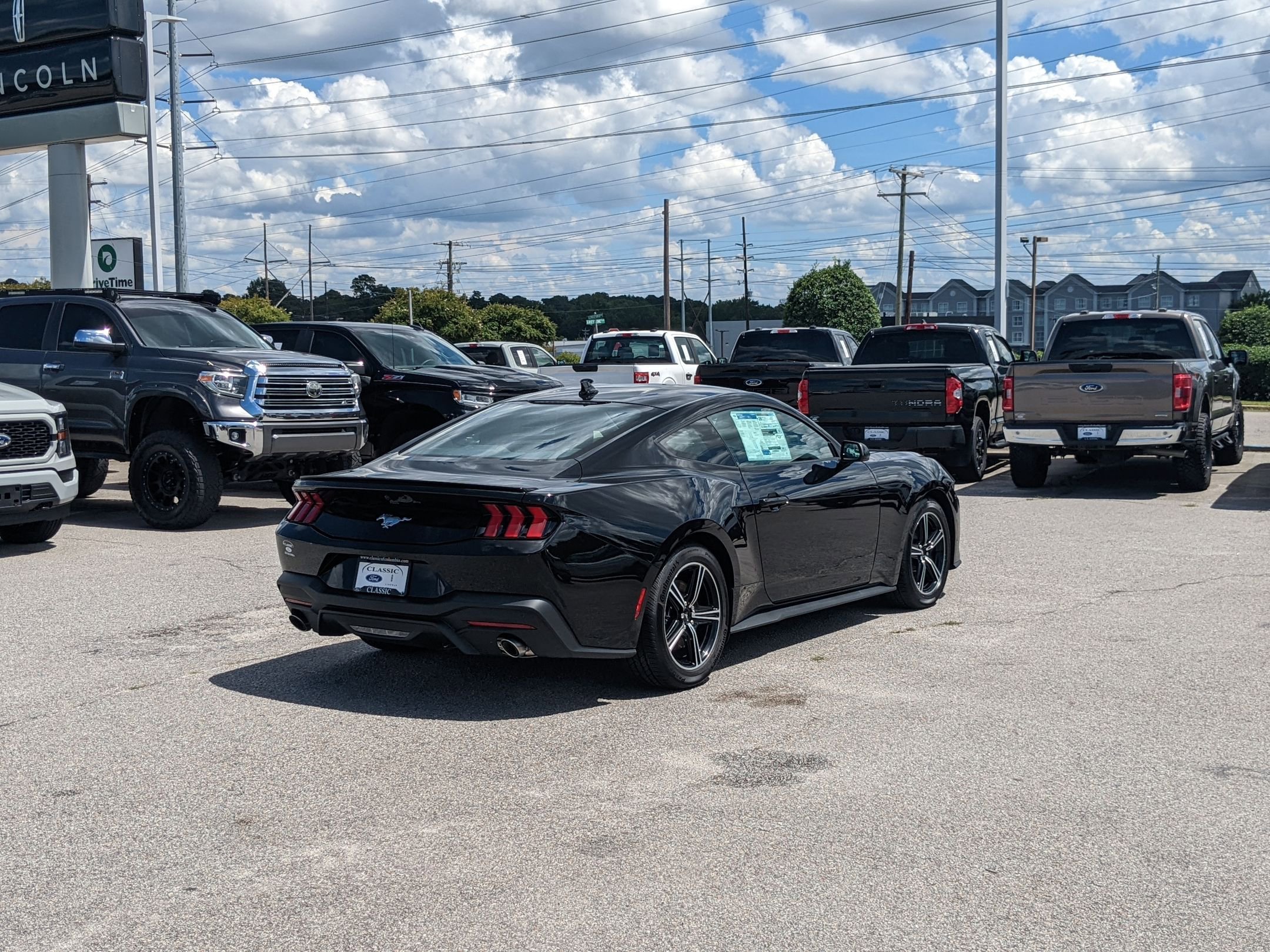 2025 Ford Mustang EcoBoost Premium photo 5