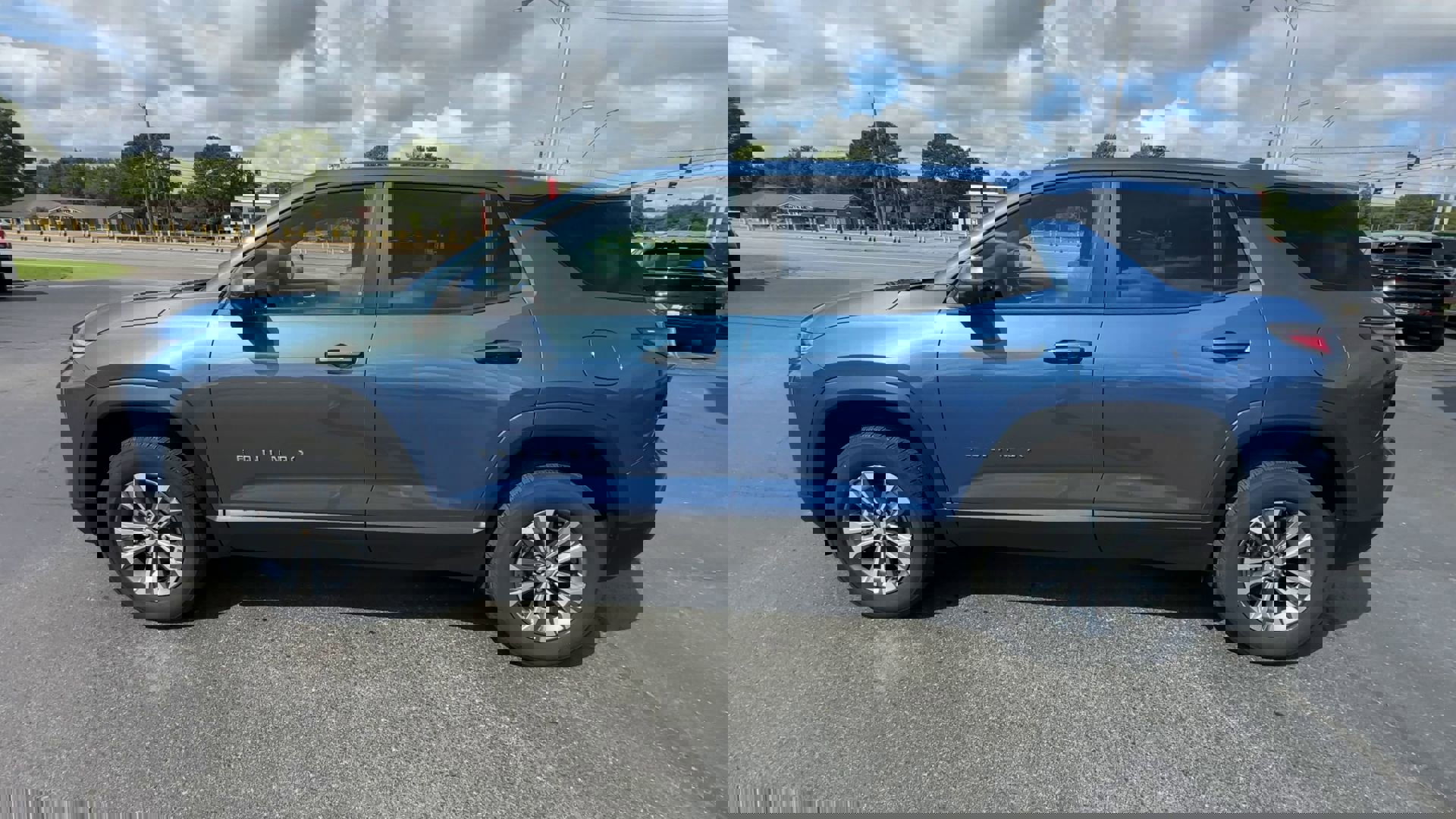 2026 Chevrolet Equinox LT photo 4