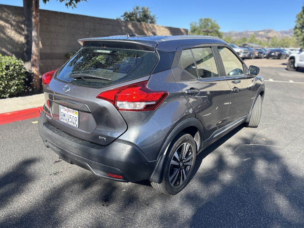 2019 Nissan Kicks SR photo 3