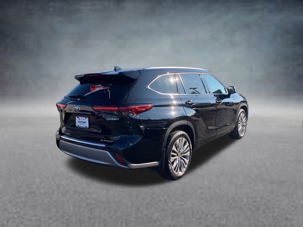 2021 Toyota Highlander Hybrid Platinum photo 3