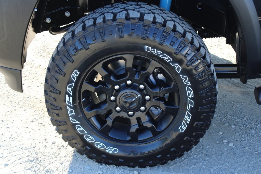 New 2026 Ram 2500 Tradesman Crew Cab in Thousand Oaks #60014 | Shaver ...