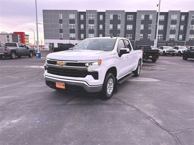2024 Chevrolet Silverado 1500 LT's photo