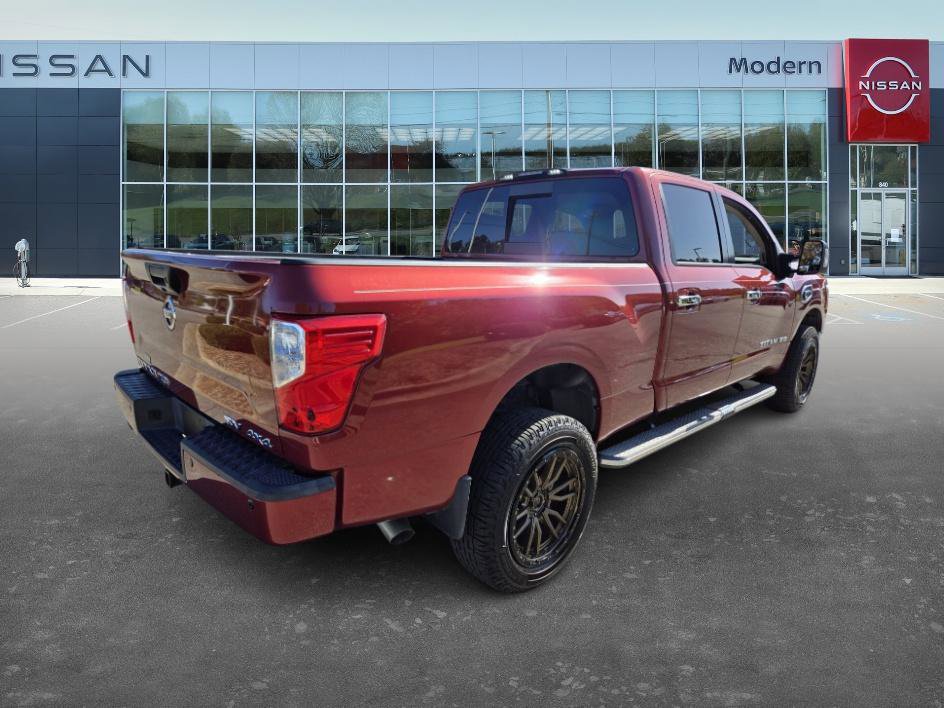 2019 Nissan Titan SV photo 5