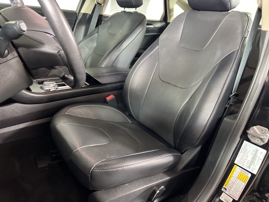 2019 Ford Fusion Energi Titanium photo 14
