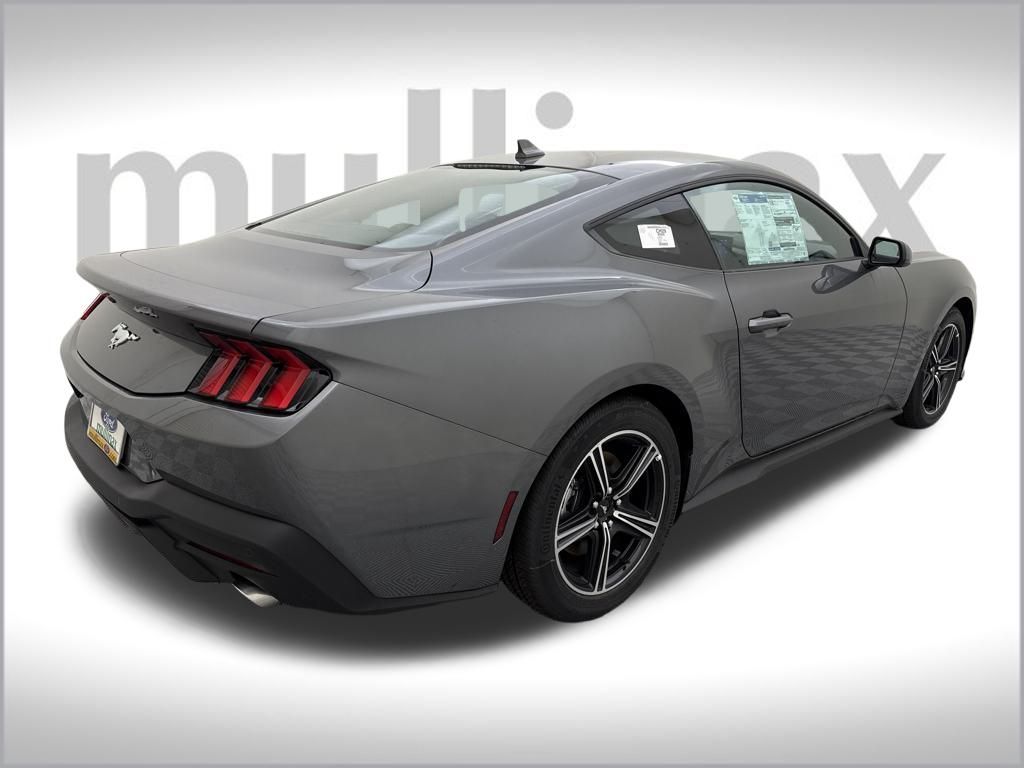 2025 Ford Mustang EcoBoost Premium photo 3